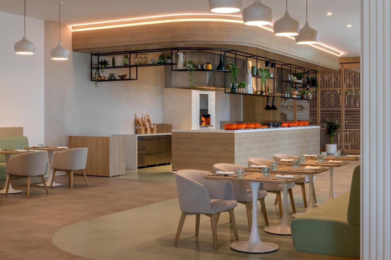 Holiday Inn Dubai Business Bay 22