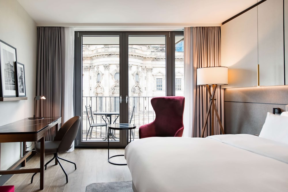 Radisson Collection Hotel, Berlin 6