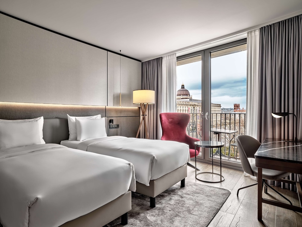 Radisson Collection Hotel, Berlin 12