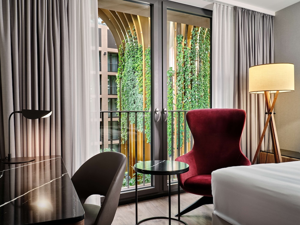 Radisson Collection Hotel, Berlin 18