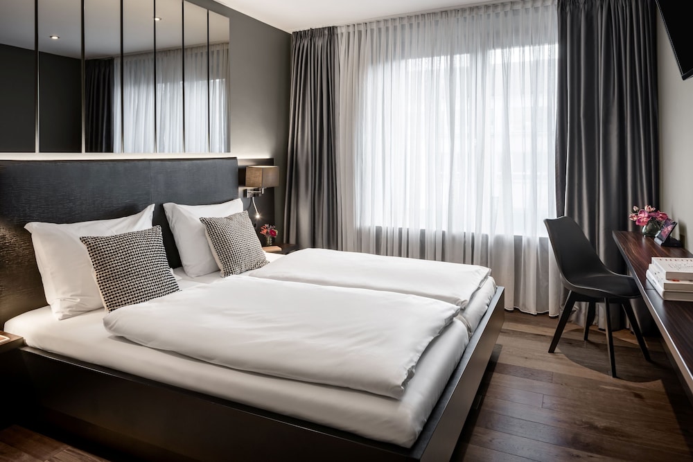 Hotel AMANO Düsseldorf 11