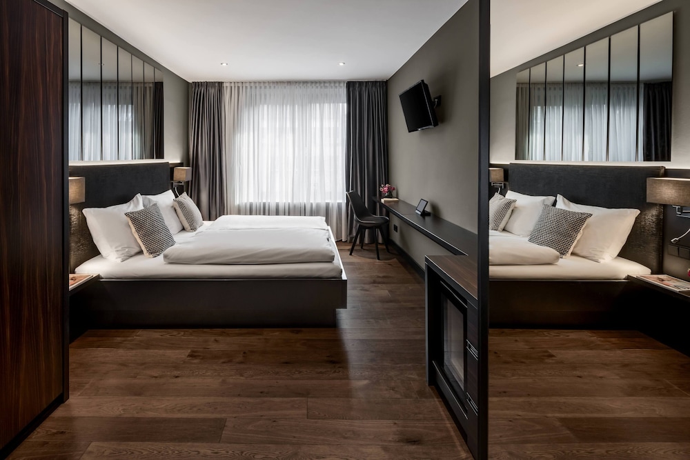 Hotel AMANO Düsseldorf 9