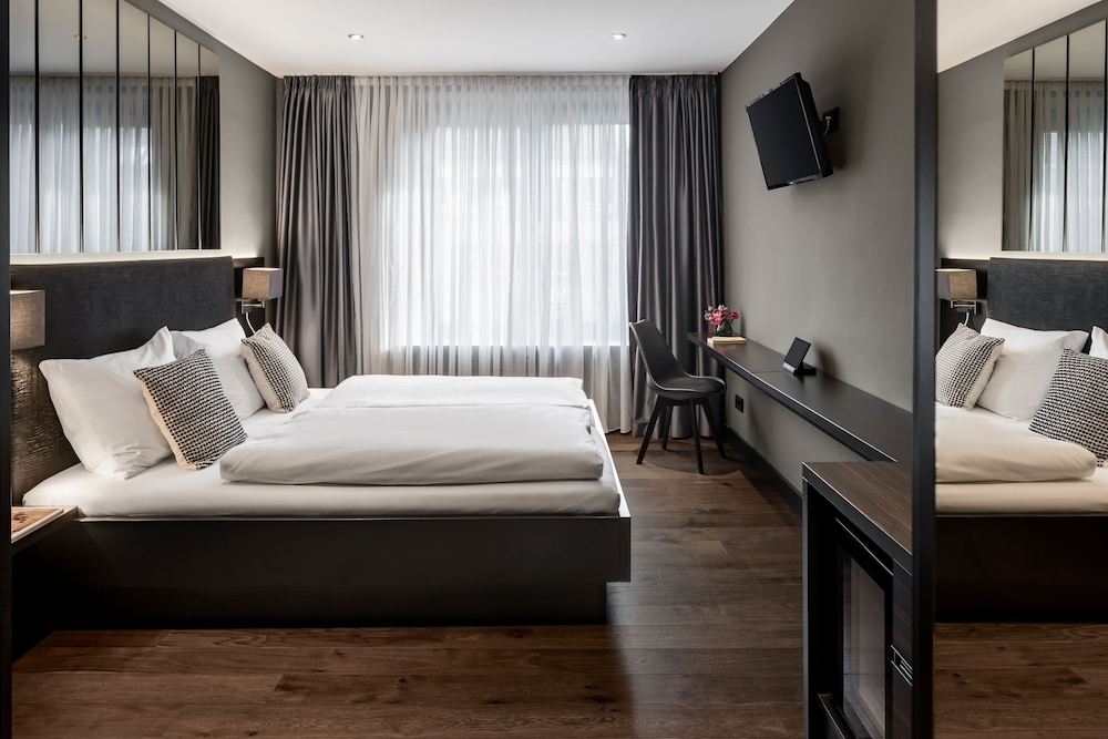 Hotel AMANO Düsseldorf 10
