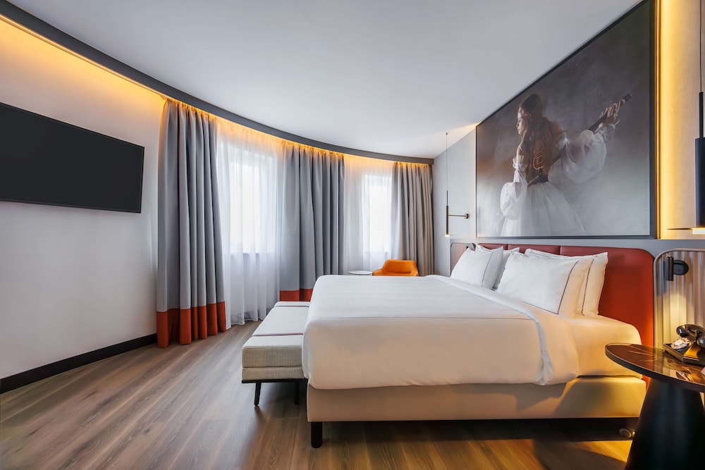 Radisson RED Berlin Kudamm 16