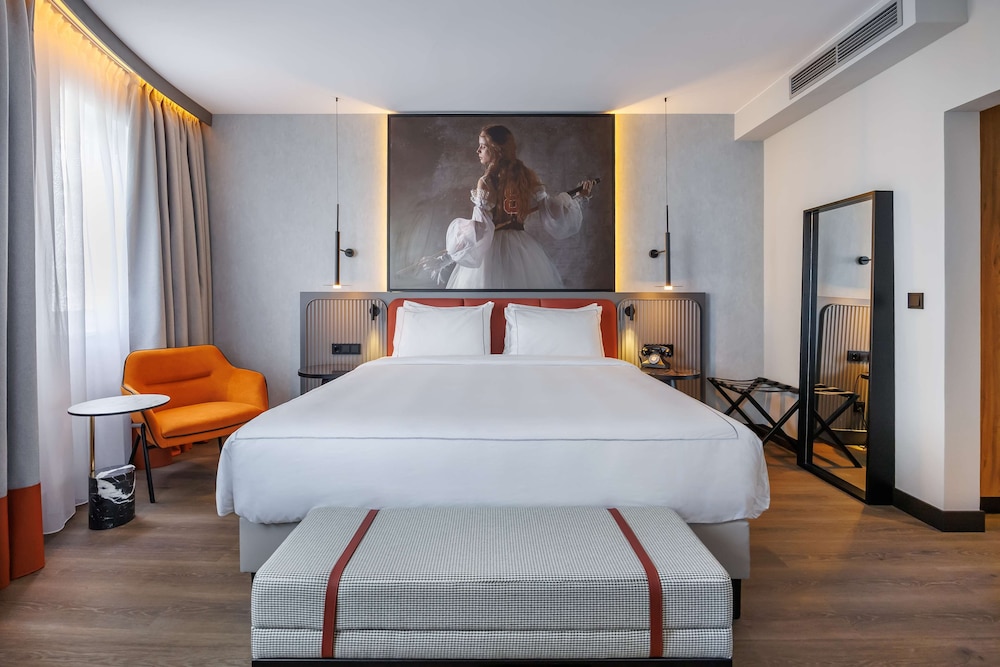 Radisson RED Berlin Kudamm 15
