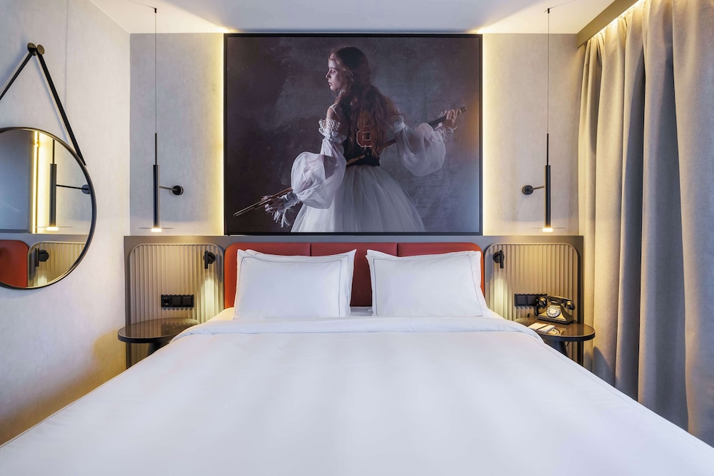 Radisson RED Berlin Kudamm 9