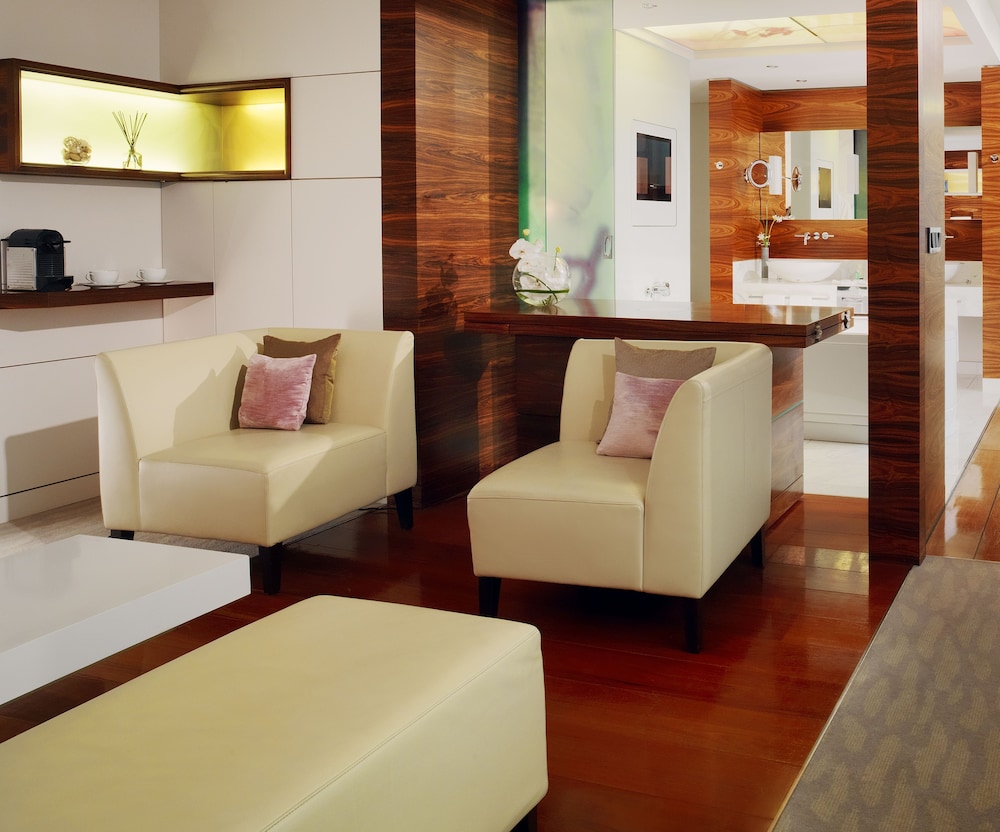 The Westin Grand Berlin 8