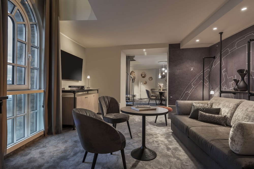 Wasserturm Hotel Cologne, Curio Collection by Hilton 21