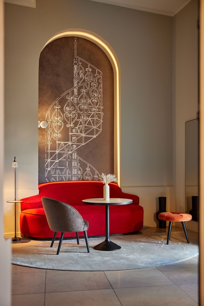 Wasserturm Hotel Cologne, Curio Collection by Hilton 24