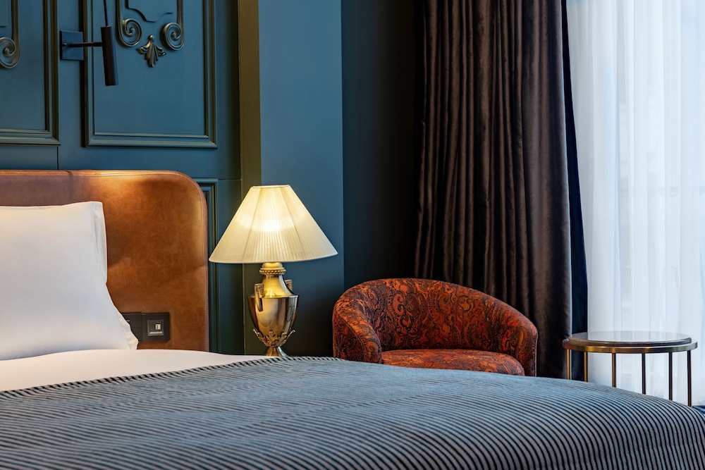 Orient Occident Hotel Istanbul, Autograph Collection 16