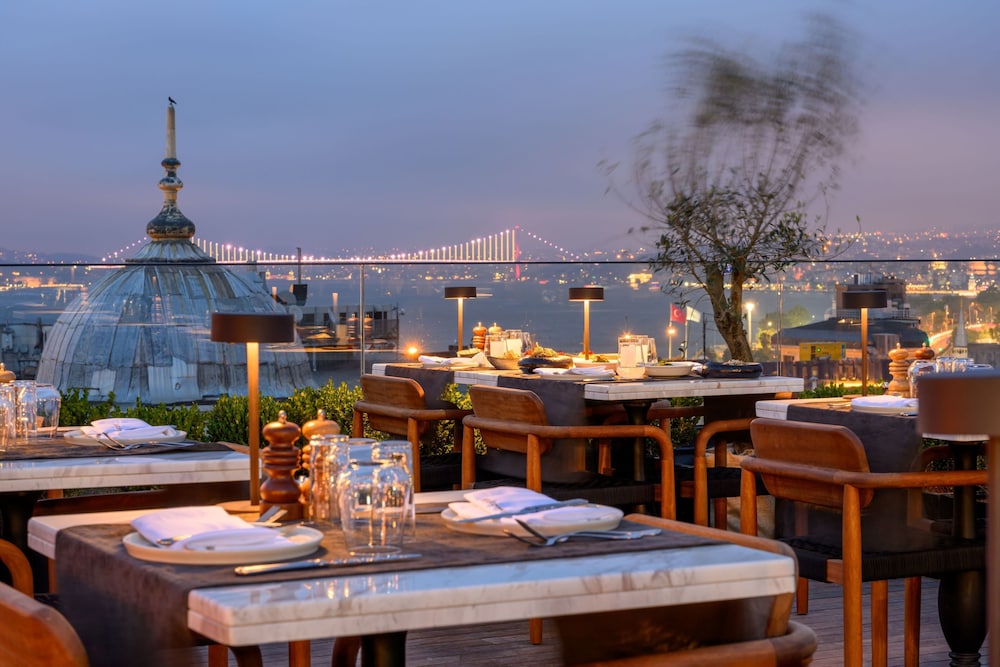 Orient Occident Hotel Istanbul, Autograph Collection 1