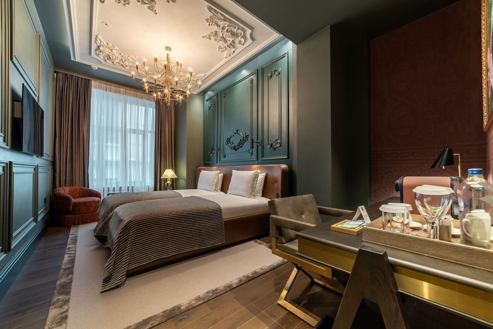 Orient Occident Hotel Istanbul, Autograph Collection 13