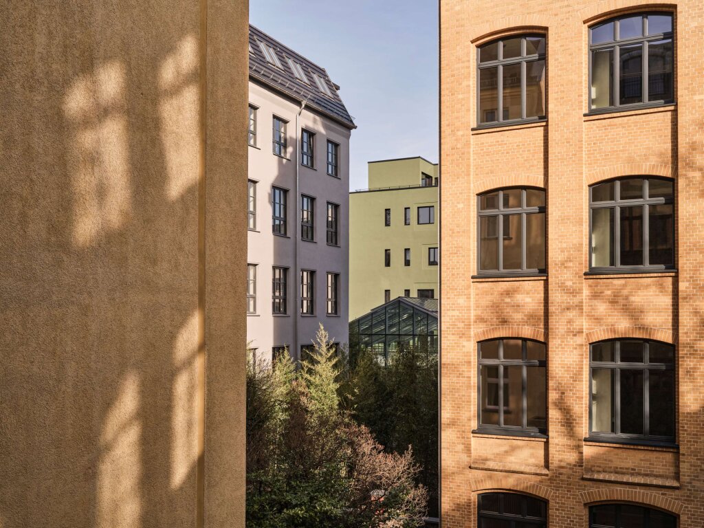 Sly Berlin 7