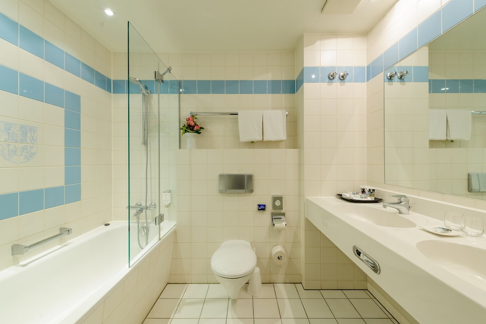 Mercure Hotel Duesseldorf City Center 22