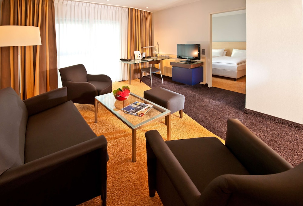 Hotel Dorint An der Messe Köln 8