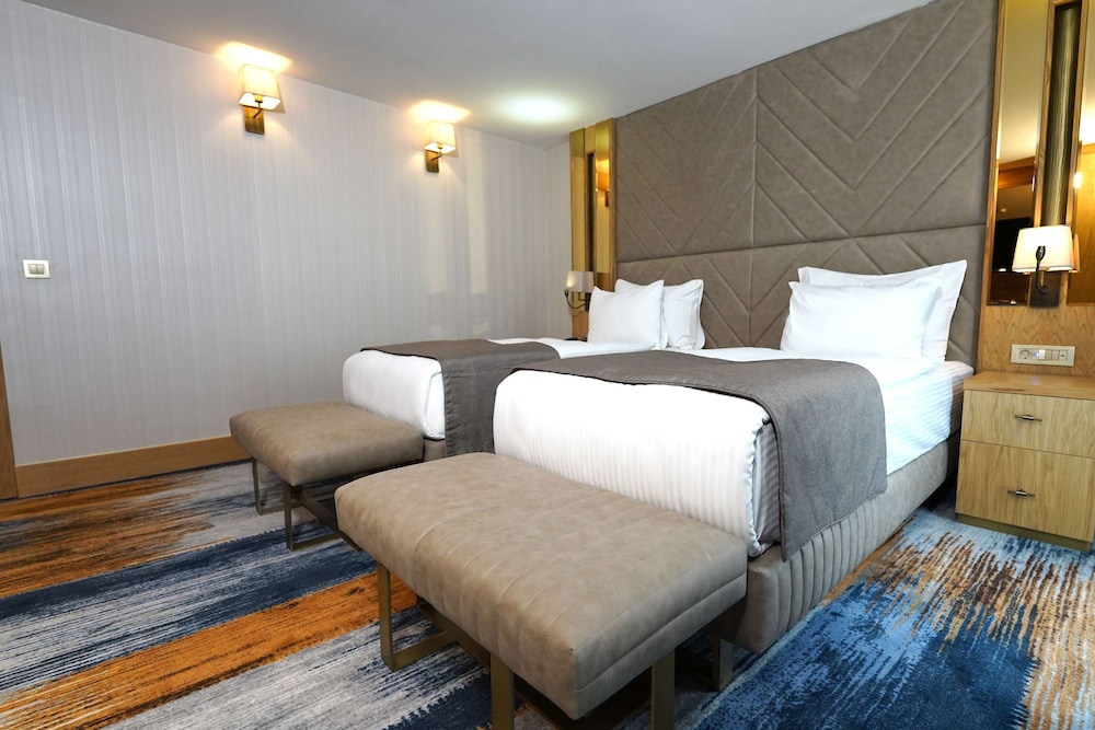 Days Inn by Wyndham Istanbul Bomonti 16