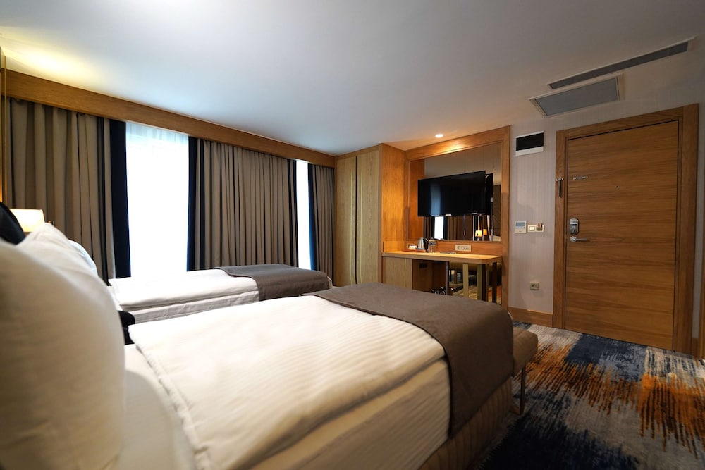 Days Inn by Wyndham Istanbul Bomonti 14