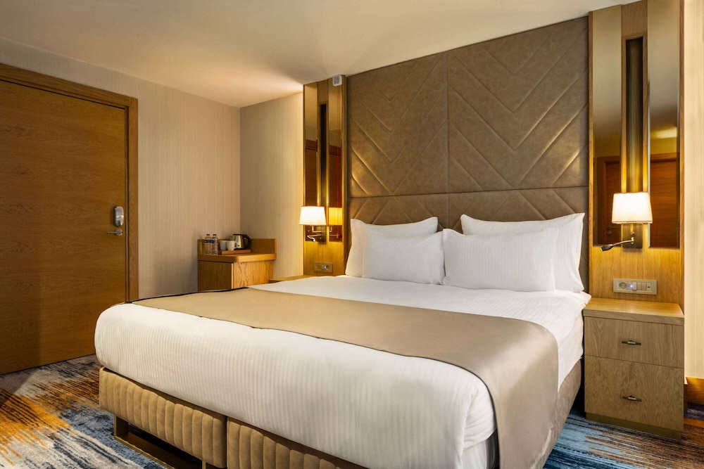 Days Inn by Wyndham Istanbul Bomonti 21
