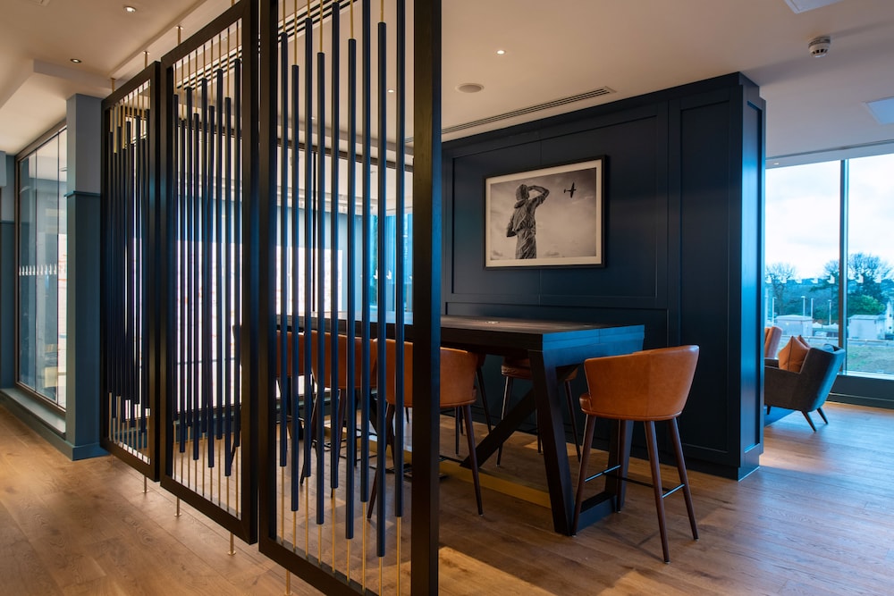 The Landing Hotel 18