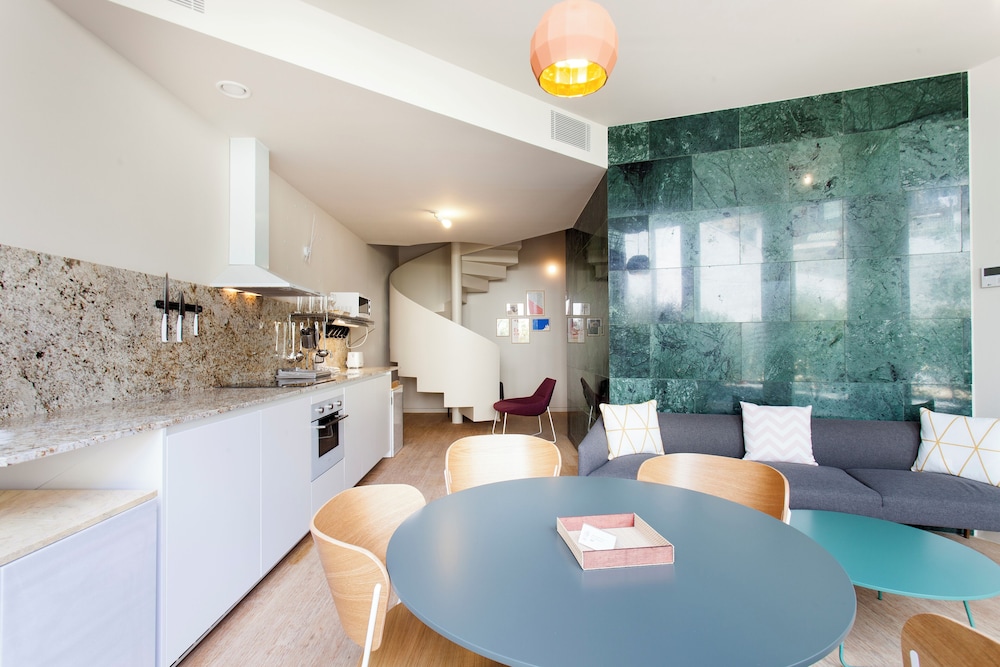 Aspasios City Oasis Apartments 24