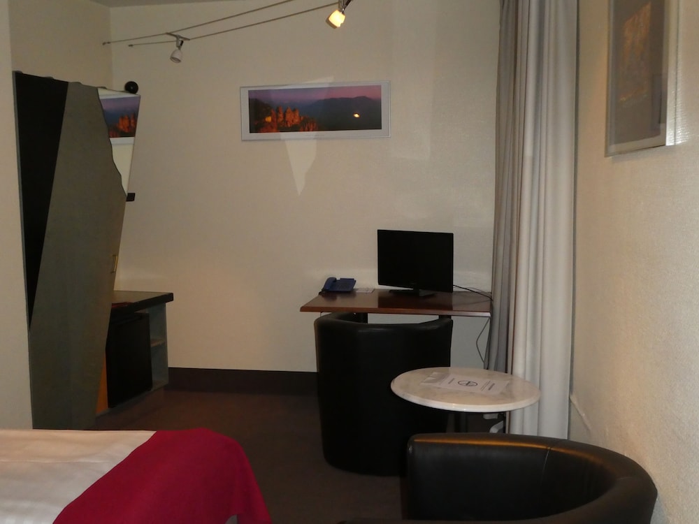 Adrett Hotel Königsallee 13