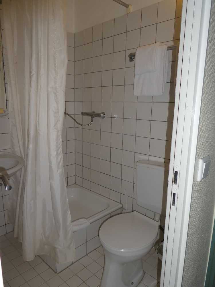 Adrett Hotel Königsallee 24