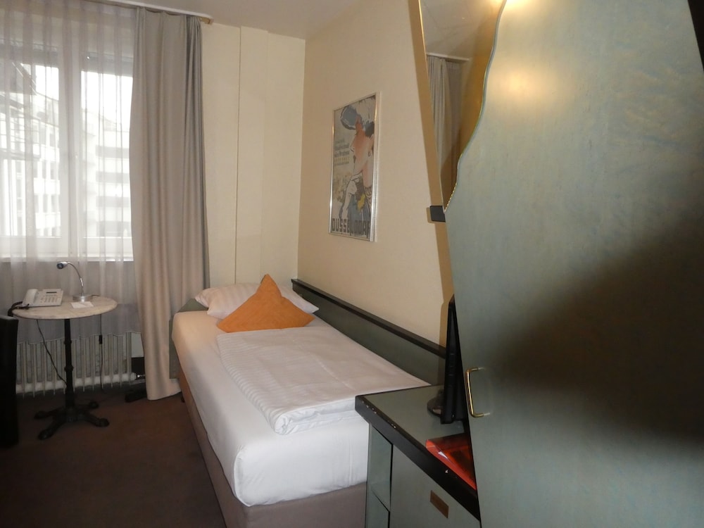 Adrett Hotel Königsallee 5