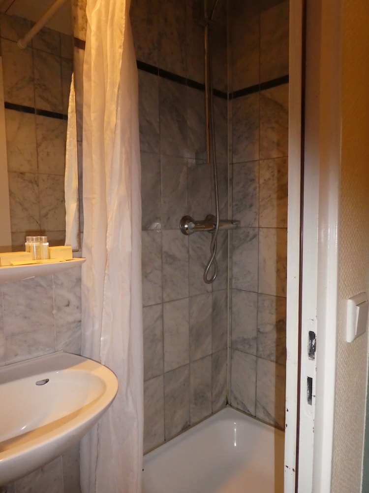 Adrett Hotel Königsallee 23