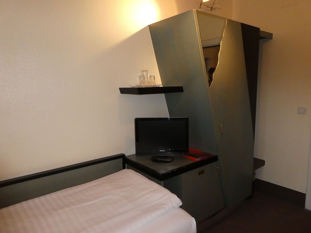 Adrett Hotel Königsallee 7