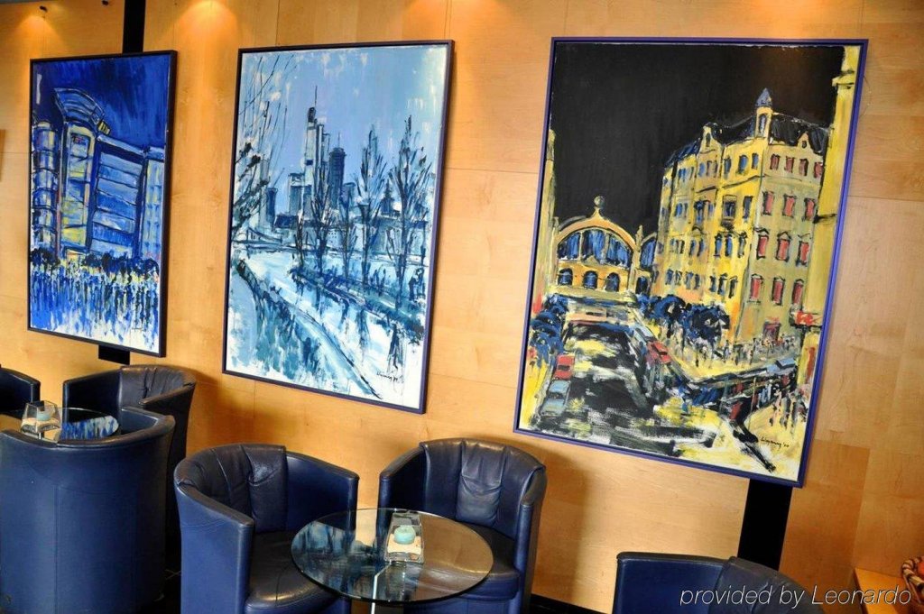 Plaza Hotel & Living Frankfurt 1
