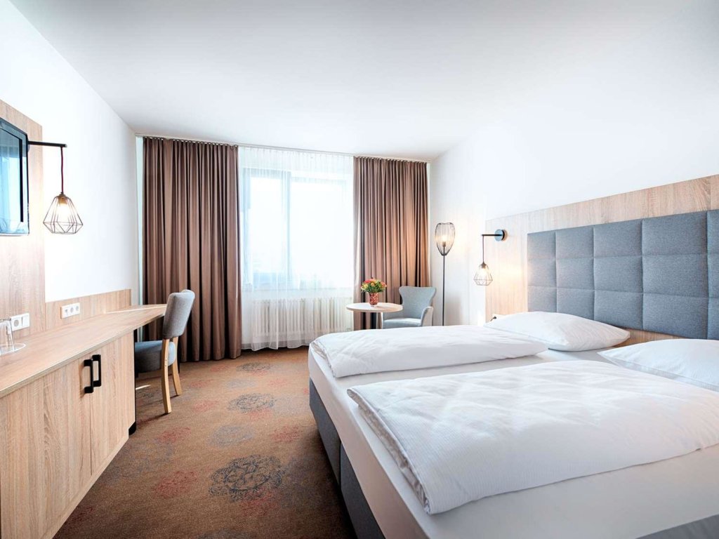 Plaza Hotel & Living Frankfurt 18