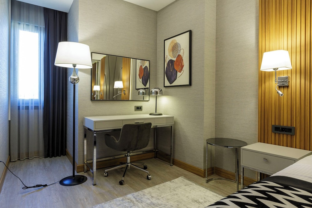Ramada Encore by Wyndham Istanbul Sisli 21