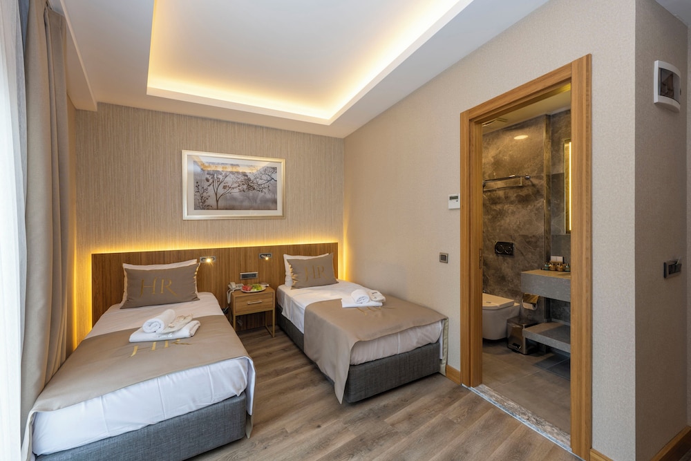 Hotel Ravi 13