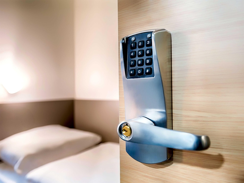 B&B HOTEL Bonn-City 17