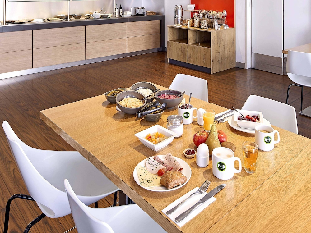 B&B HOTEL Bonn-City 20