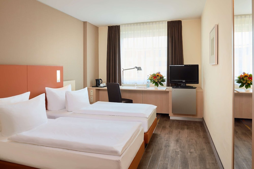 Hotel Essential by Dorint Berlin-Adlershof 11
