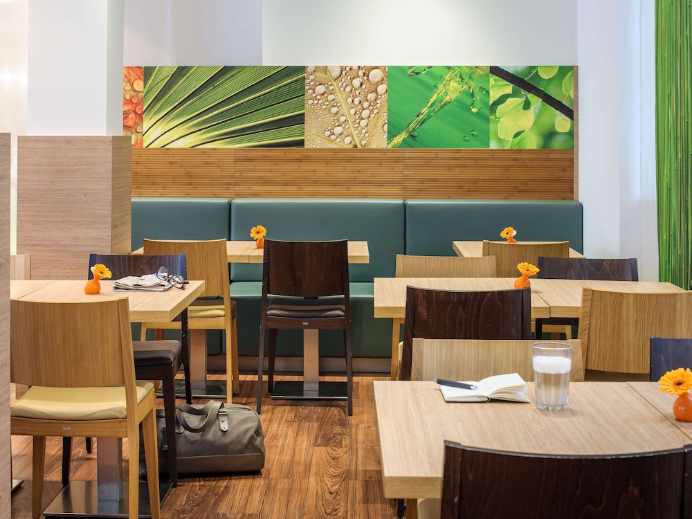 ibis Duesseldorf Hauptbahnhof 12
