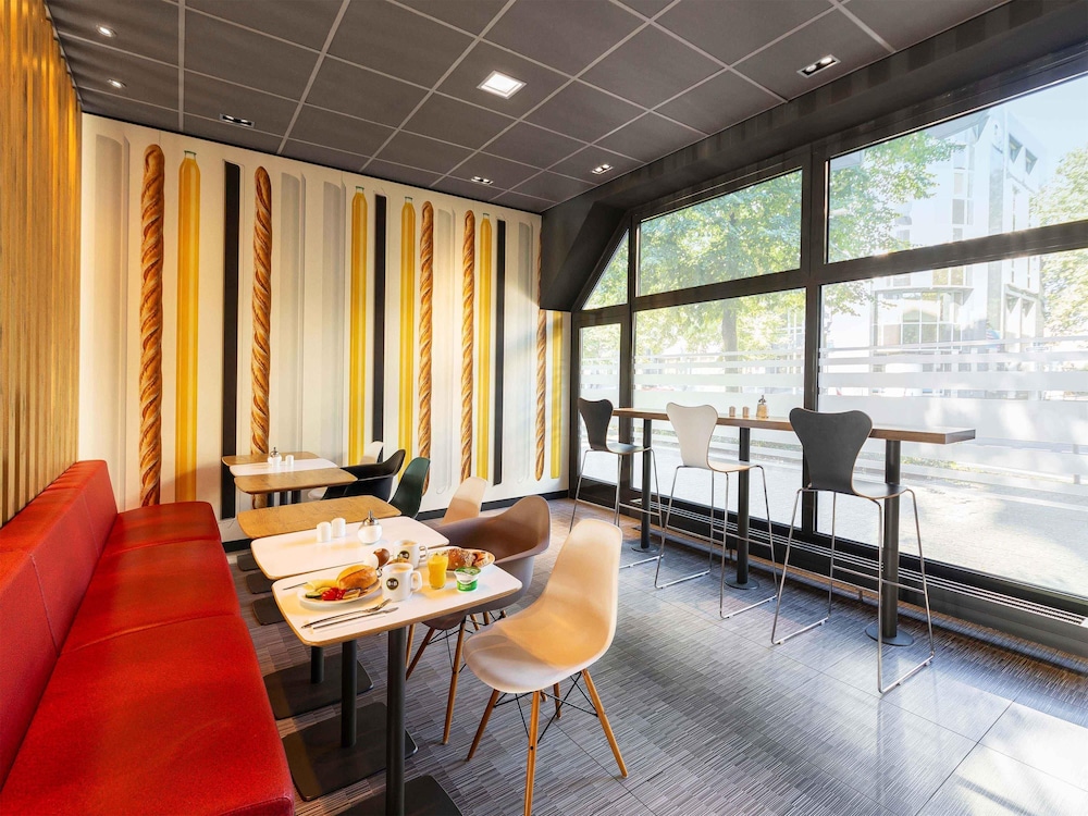 B&B HOTEL Düsseldorf-Hbf 8