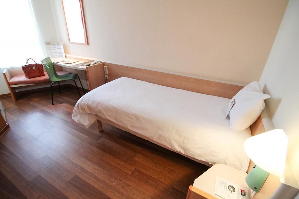 B&B HOTEL Düsseldorf-Hbf 4