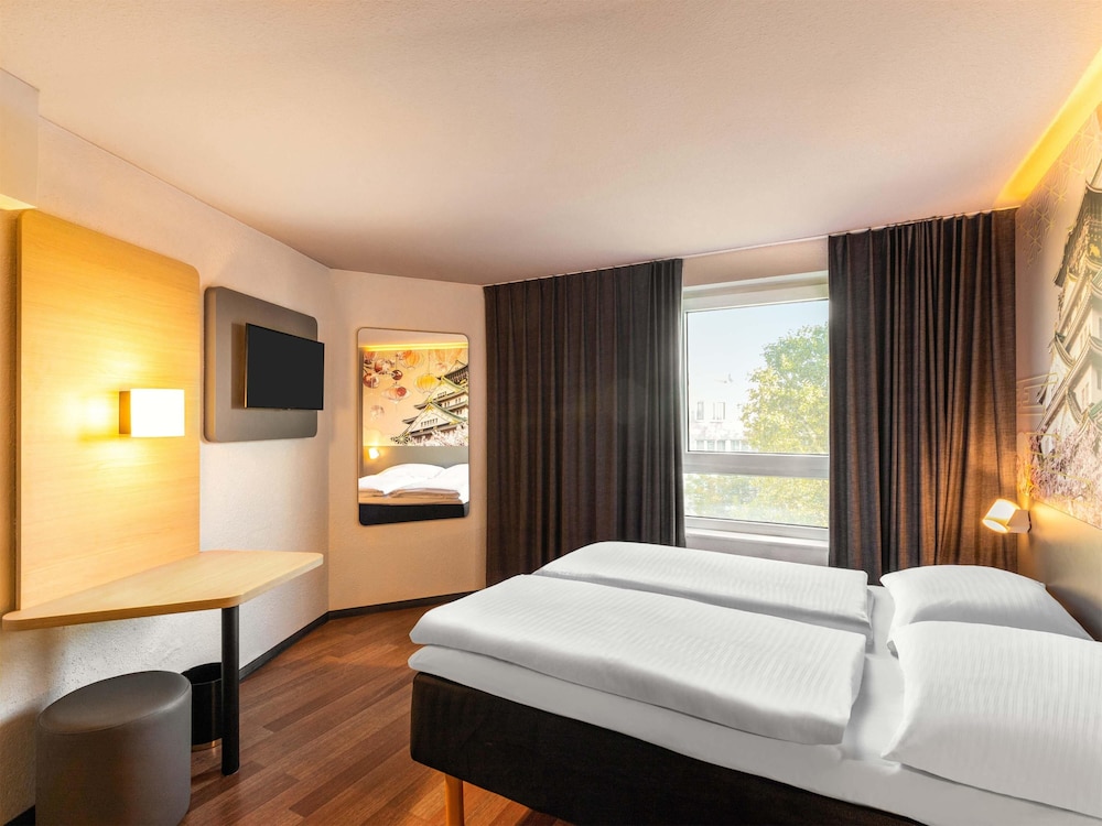 B&B HOTEL Düsseldorf-Hbf 7