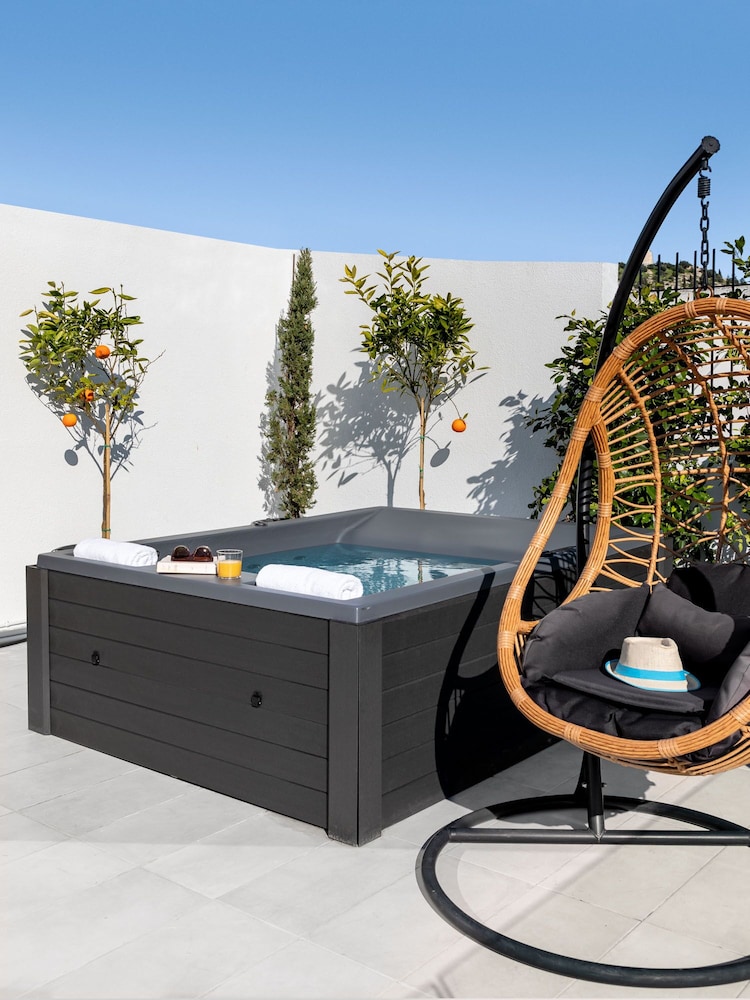 Filopappou Hill Suites by Athens Stay 24