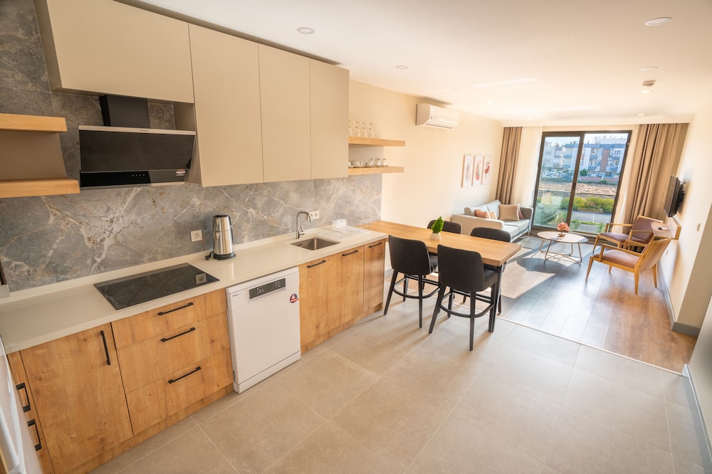 Marine Homes Lara 13