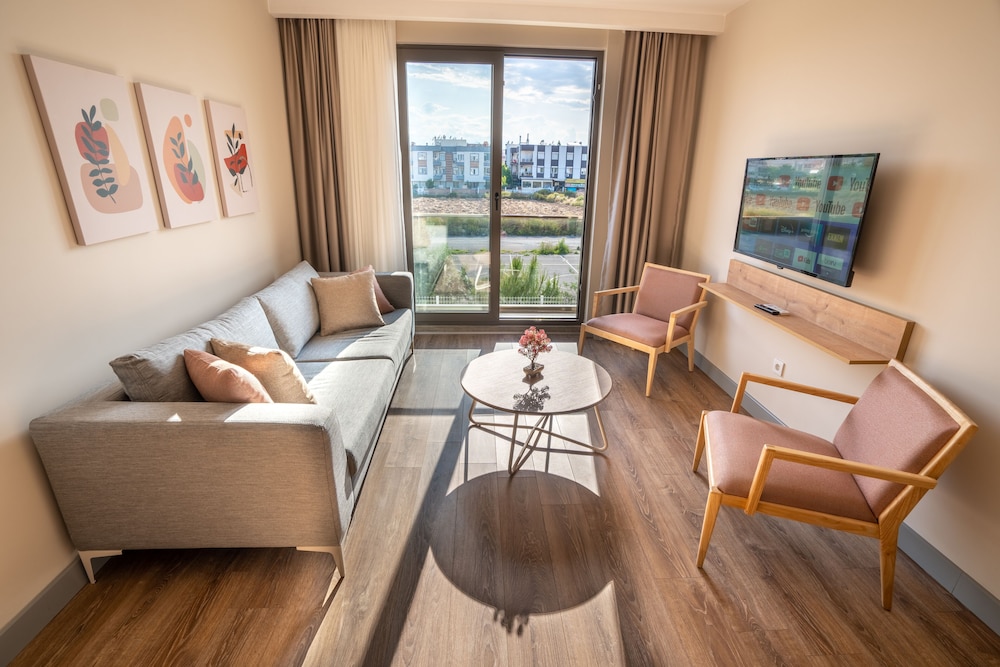 Marine Homes Lara 12