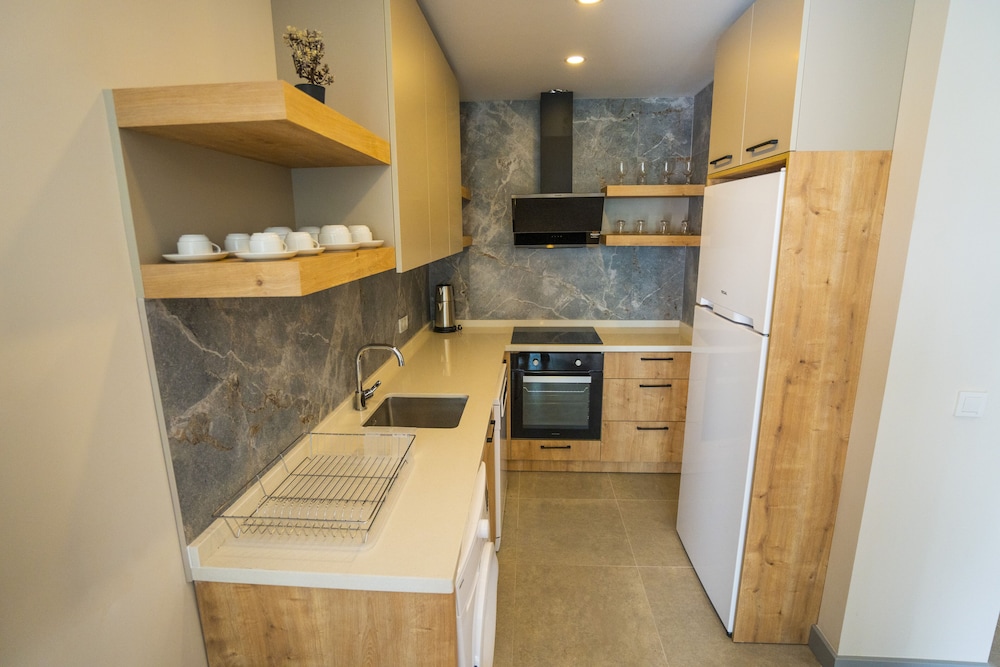 Marine Homes Lara 6