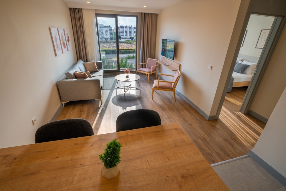Marine Homes Lara 24