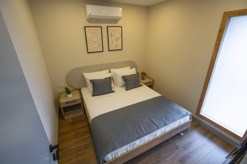 Marine Homes Lara 14