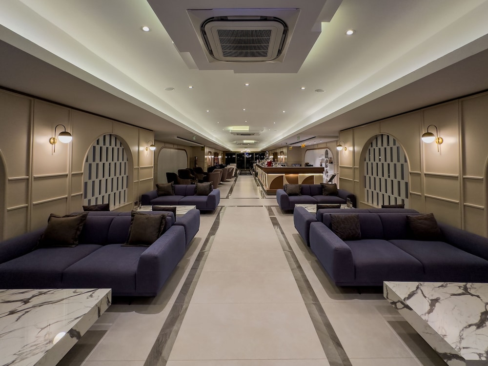 Quality Gold Suite Hotel 7