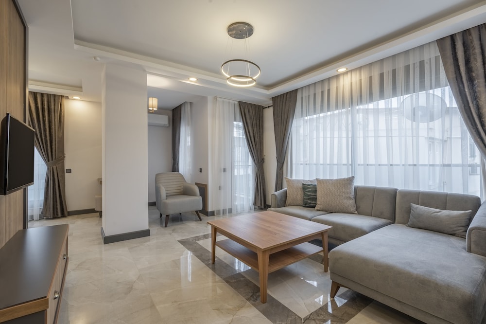 Quality Gold Suite Hotel 10