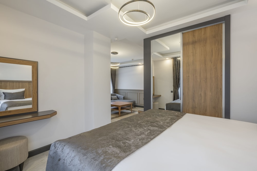 Quality Gold Suite Hotel 9