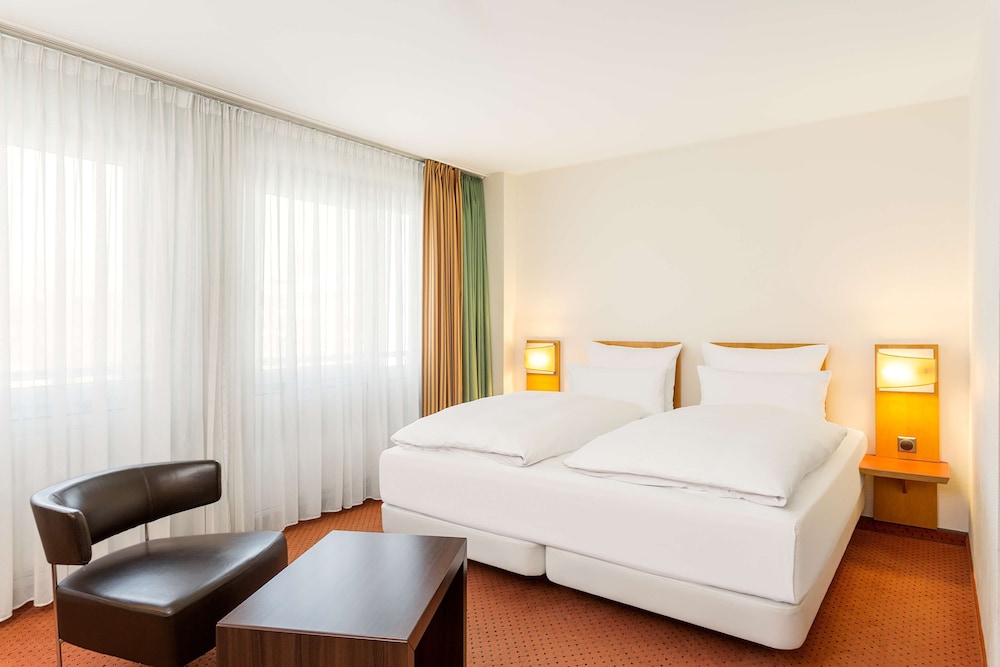 iStay by NH Berlin City Ost Hotel 11